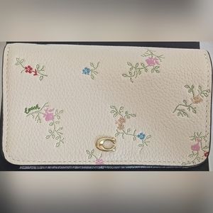 ❌SOLD❌Coach Slim Card Case With Antique Floral Print